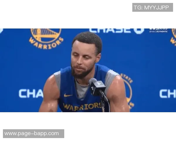 斯潘塞三分命中后向勇士替补席比钱手势库里转发引热议 斯潘塞三分命中后向勇士替补席比钱手势库里转发引热议