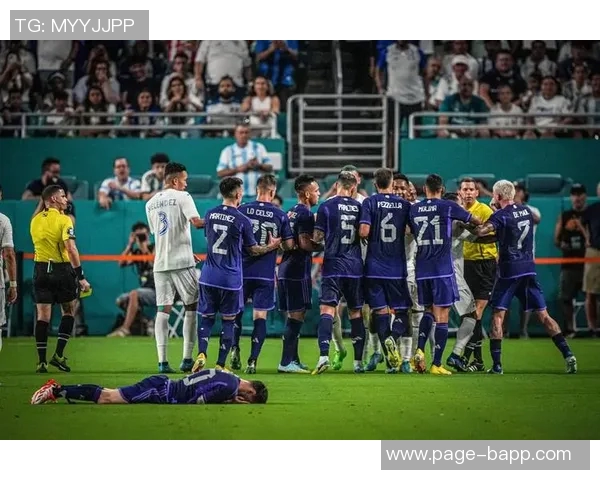 利桑德罗随队恢复有球训练预计10月底前重返赛场